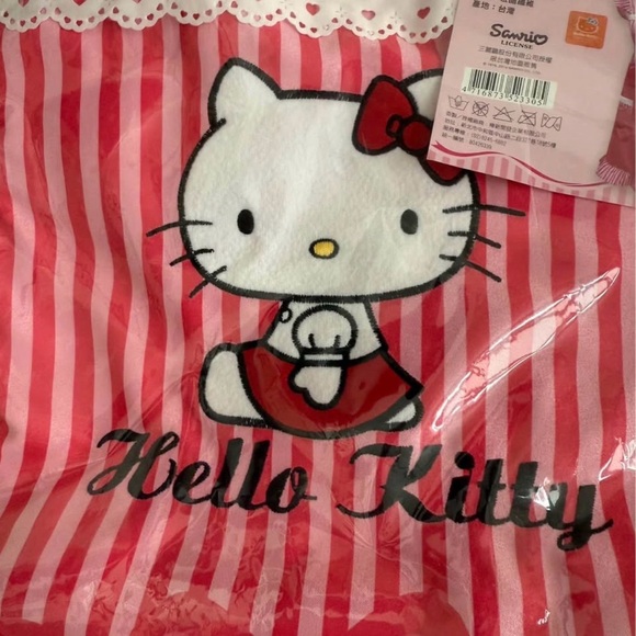 Authentic Hello Kitty Pink Apron - Picture 5 of 5